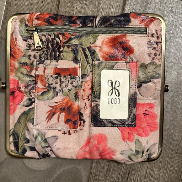 (NWOT) HOBO Lauren Clutch Wallet - Picture 3 of 5